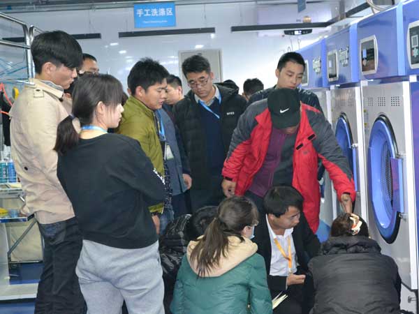 新手如何开干洗店?品牌选择很重要 新手如何开干洗店?品牌选择很重要