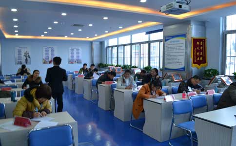 创业加盟选择开干洗店要又好又合适