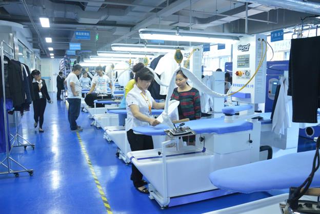 如何挑选干洗店设备?四季盈利必备